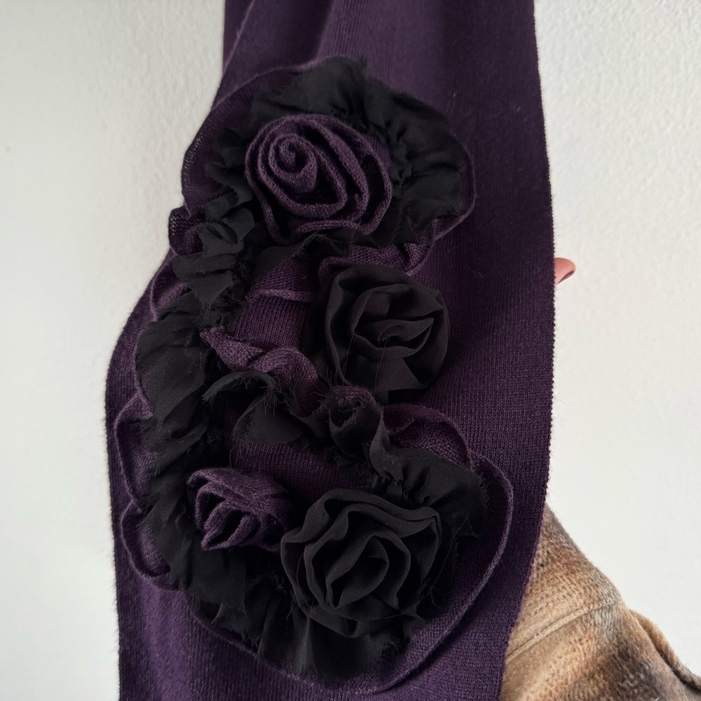 Vera Wang Soft Knit Fashion Scarf Floral Fabric Deep Purple Beet Accessory - Picture 2 of 7